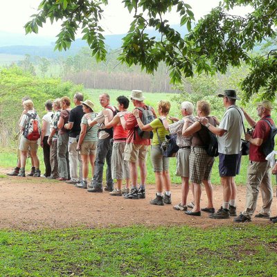 Groepsrondreis Noordelijk Zuid-Afrika en eSwatini: reizigers tijdens een wandeltocht in de natuur.