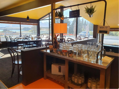 lounge bar