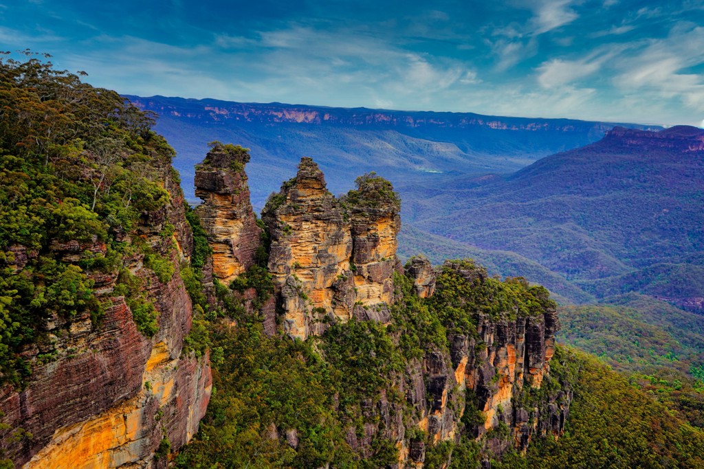 Uitzicht op de Three Sisters rotsformatie in de Blue Mountains tijdens een 22-35ers reis door Australië.
