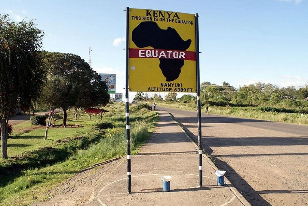 Bord bij de evenaar in Kenia tijdens groepsrondreis Kenia, Tanzania en Zanzibar.