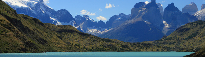 Berglandschap met turkoois meer in Torres del Paine, Chili.