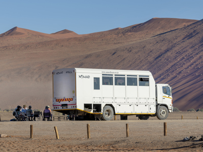 Nomad bus