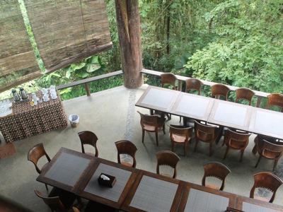 Samboja Lodge bar