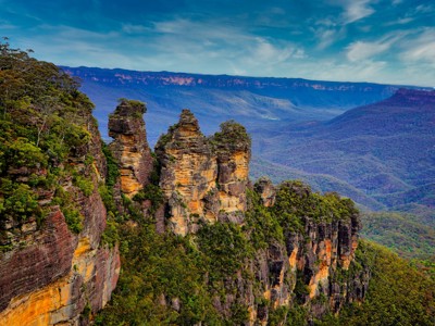 Uitzicht op de Three Sisters rotsformatie in de Blue Mountains, Australië.