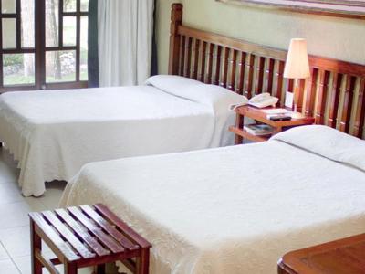 Hotel Nututun bed
