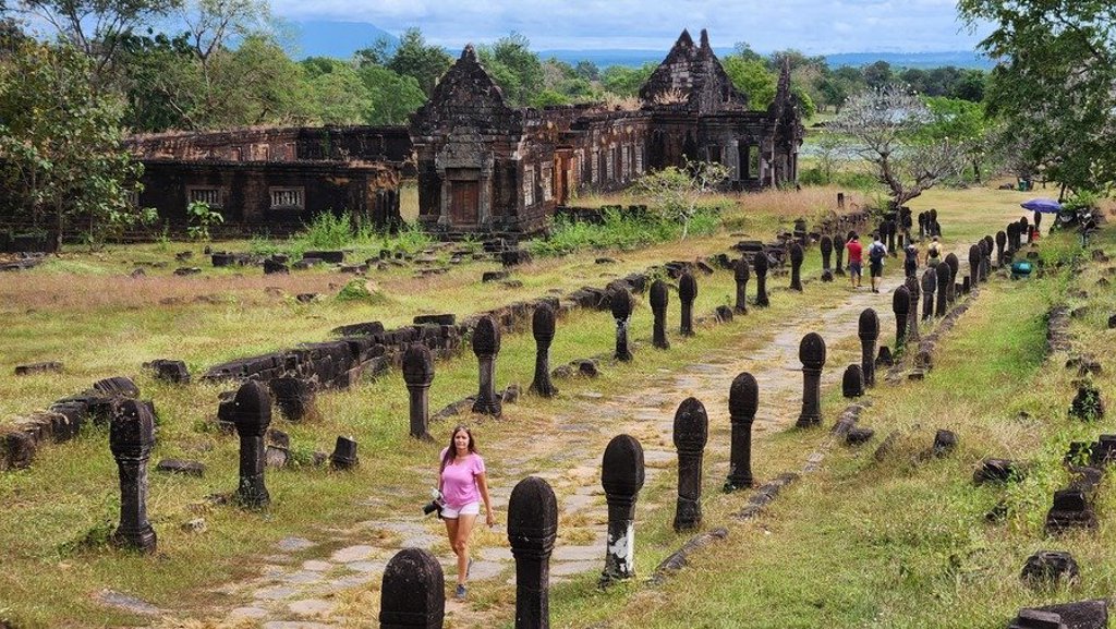 Angkor Wat-tempelcomplex bij zonsopkomst in Cambodja tijdens groepsrondreis Laos & Cambodja.