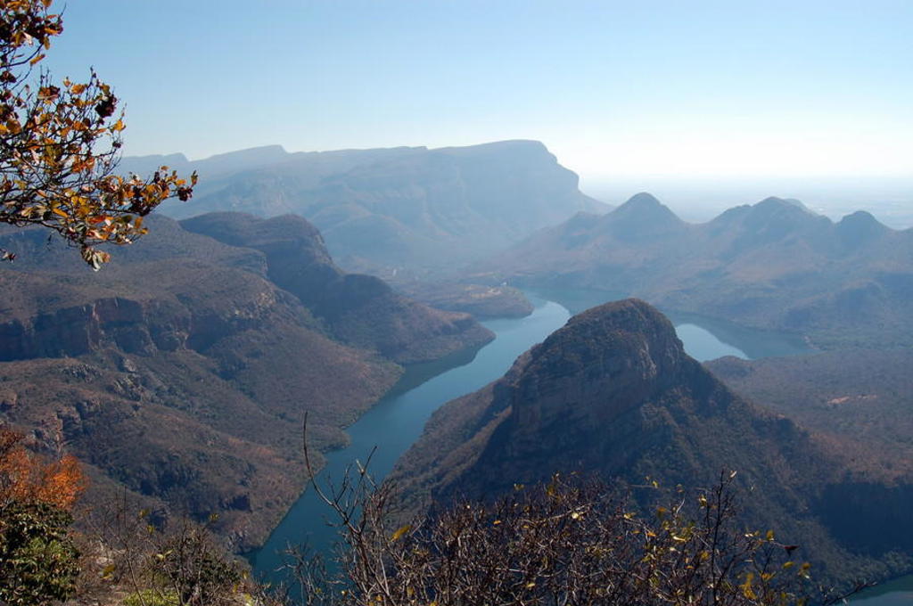 Uitzicht over de Blyde River Canyon en de Drie Rondavels in Zuid-Afrika.
