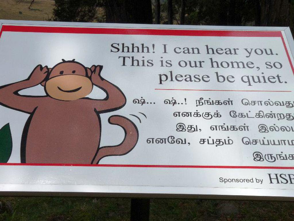 Kindvriendelijk bord met illustratie van een olifant tijdens een familiereis in Sri Lanka.