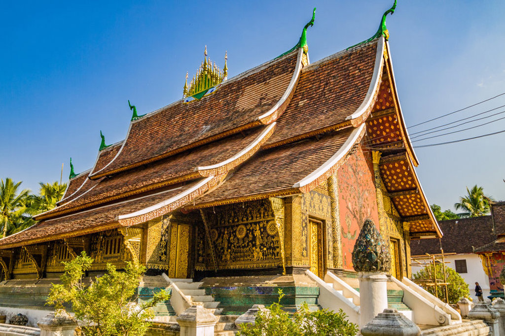 Traditionele boeddhistische tempel in Luang Prabang, Laos, tijdens groepsrondreis Laos en Cambodja.