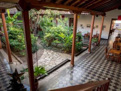 Hotel con Corazon