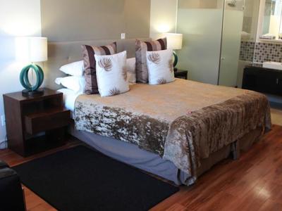 New Kings Hotel