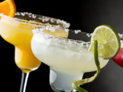 Margarita en cocktail met suikerrand, limoen en sinaasappel, tijdens Route Mexico dag 11.