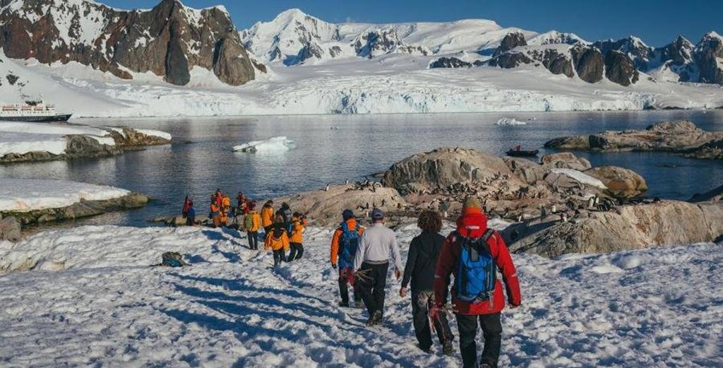 Kaart met routepin voor groepsrondreis Antarctica en South Georgia pinguïnsafari.