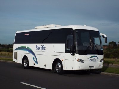 Reisbus voor vervoer tijdens een rondreis door Australië en Nieuw-Zeeland.