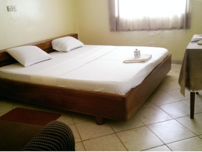 Guedavy bedroom