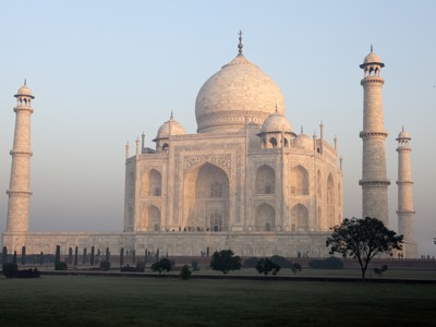 Taj Mahal in Agra bij zonsopkomst tijdens de Route Noord-India.