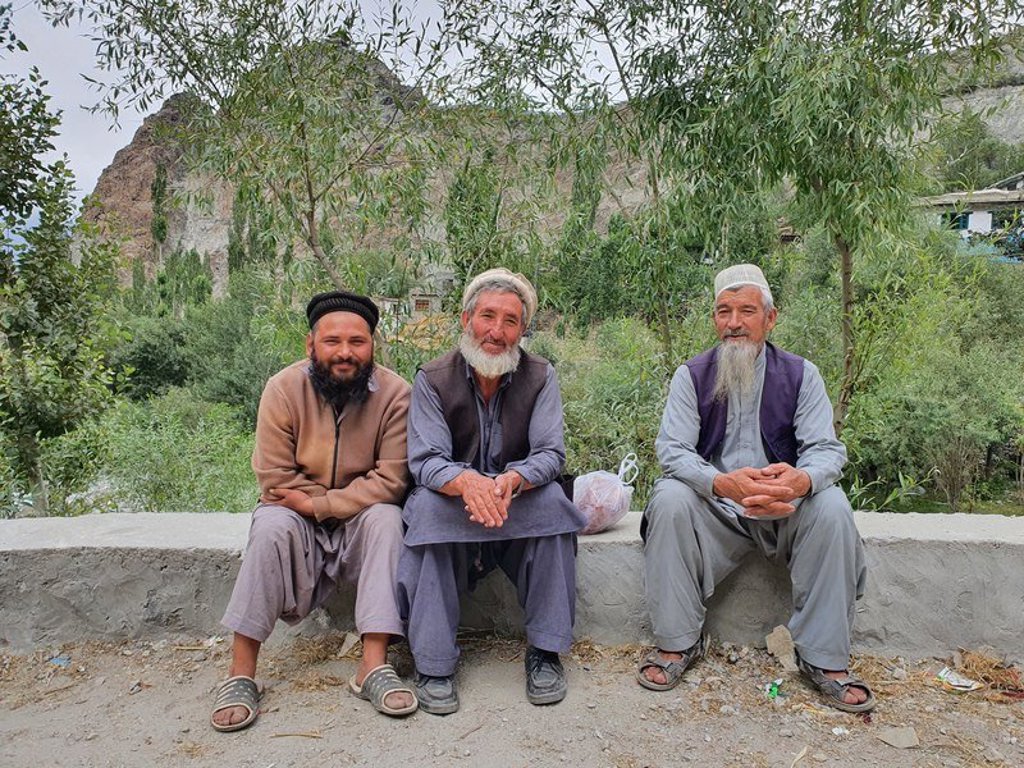 Sneeuwluipaard in de bergen van Baltistan en Hunza, Pakistan.